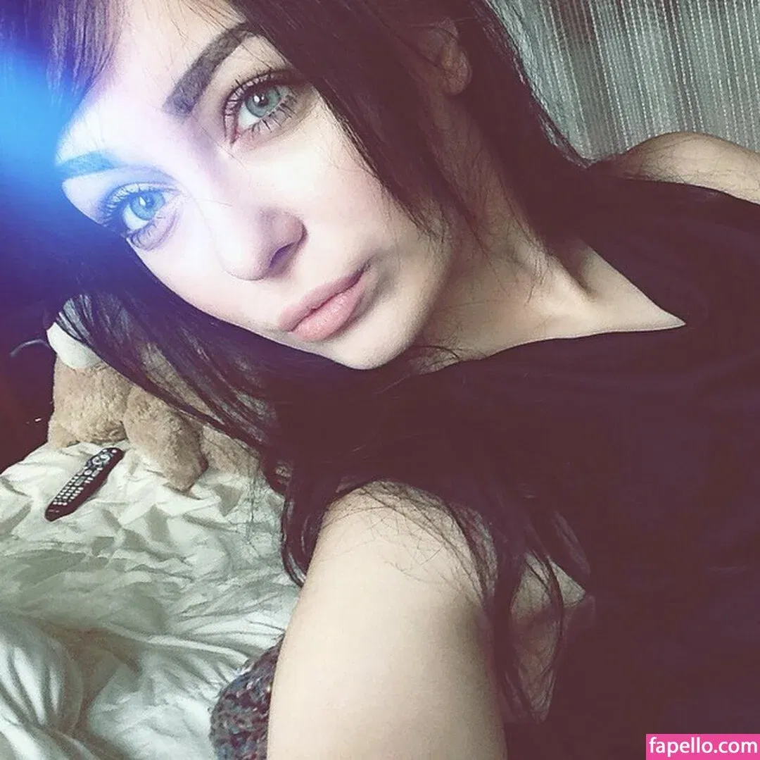 Elyse Summer Onlyfans Photo Gallery 