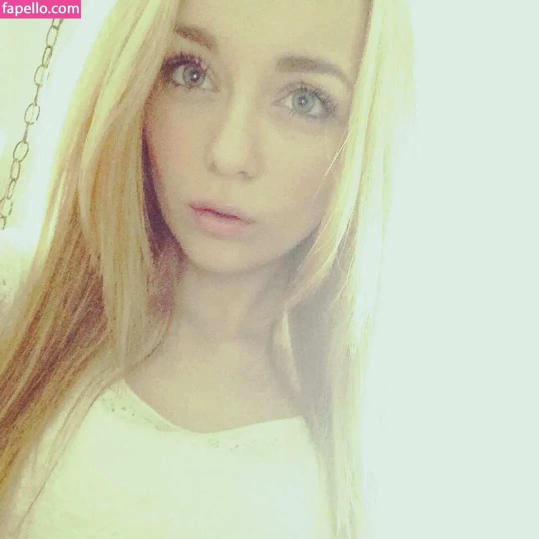 Elyse Summer Onlyfans Photo Gallery 