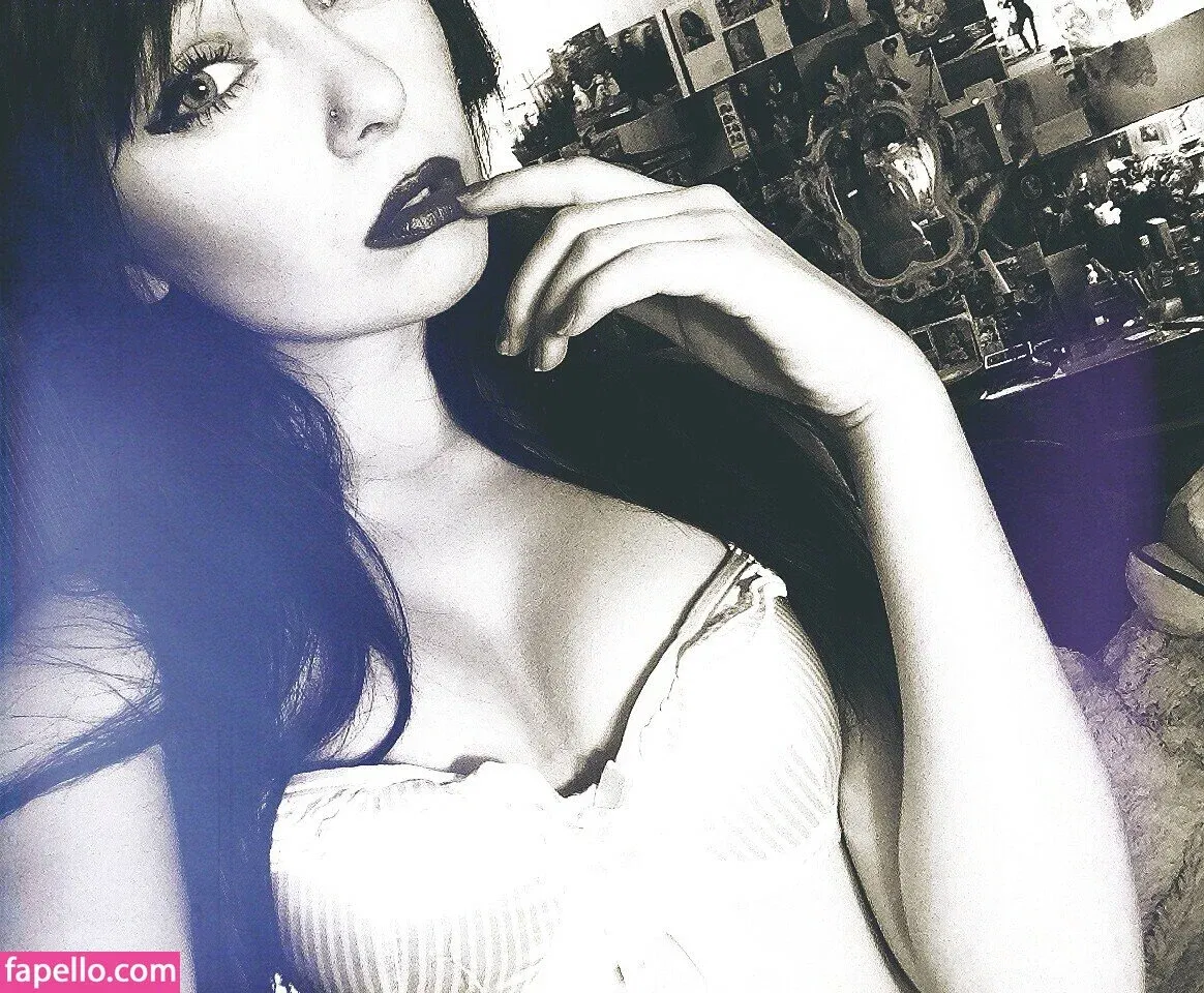 Elyse Summer Onlyfans Photo Gallery 