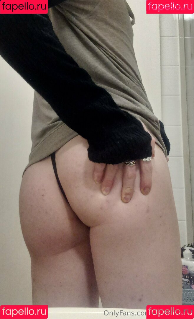 sfemboy97 Onlyfans Photo Gallery 