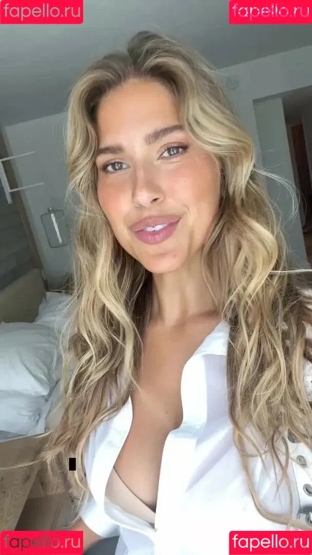 Kara Del Toro Onlyfans Photo Gallery 