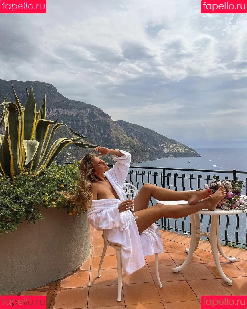 Kara Del Toro Onlyfans Photo Gallery 