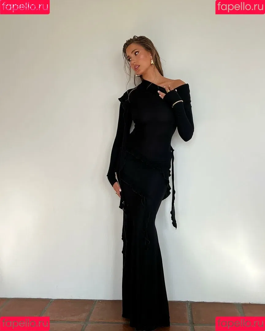 Kara Del Toro Onlyfans Photo Gallery 