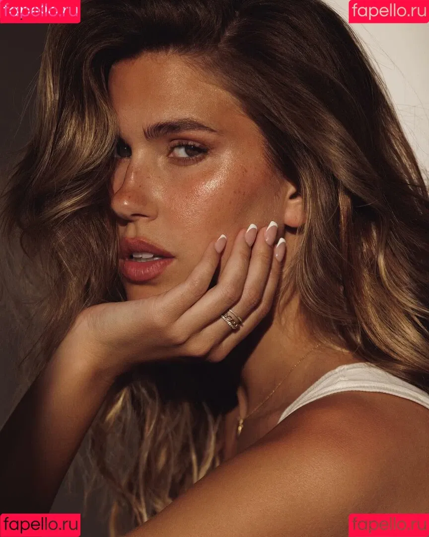 Kara Del Toro Onlyfans Photo Gallery 