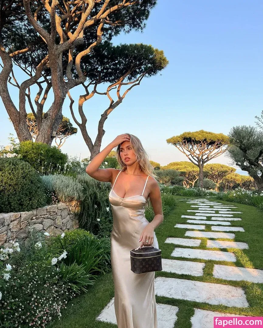 Kara Del Toro Onlyfans Photo Gallery 