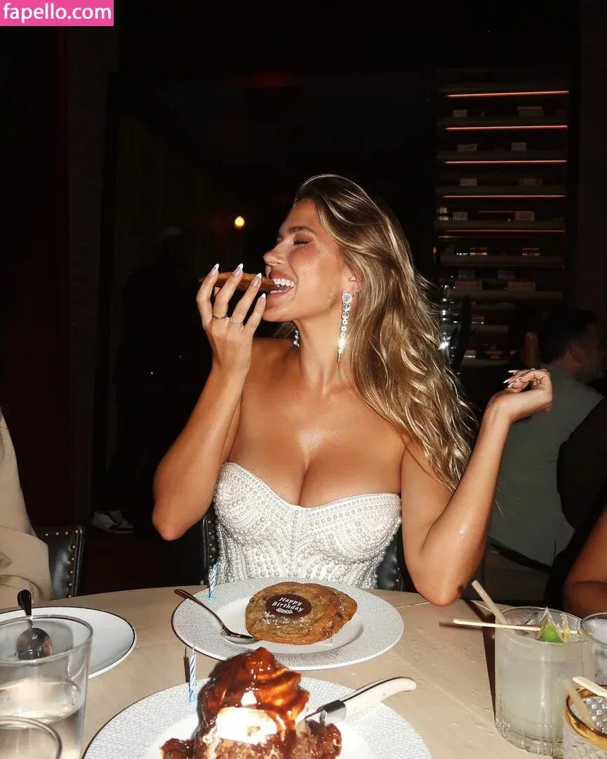 Kara Del Toro Onlyfans Photo Gallery 