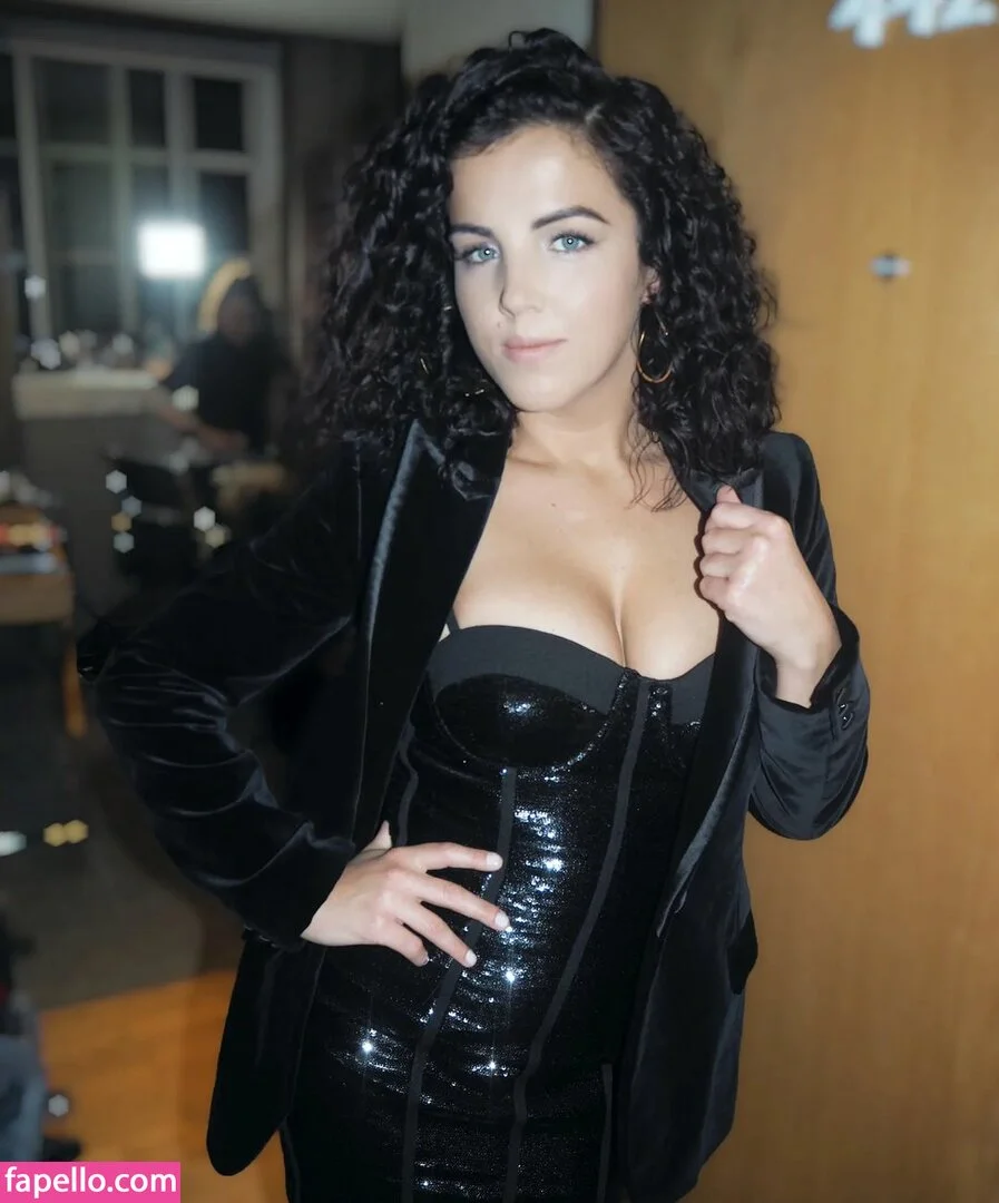 Jamie-Lee O'Donnell Onlyfans Photo Gallery 