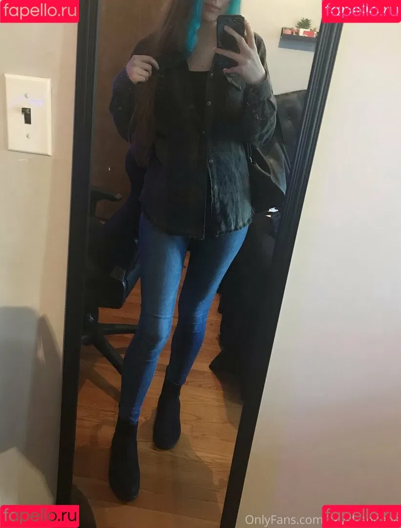 skysfreepage Onlyfans Photo Gallery 