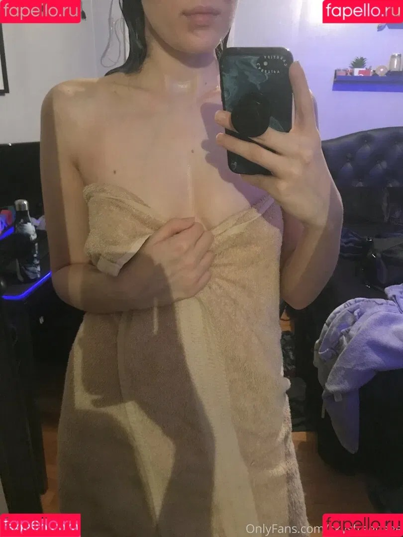 skysfreepage Onlyfans Photo Gallery 