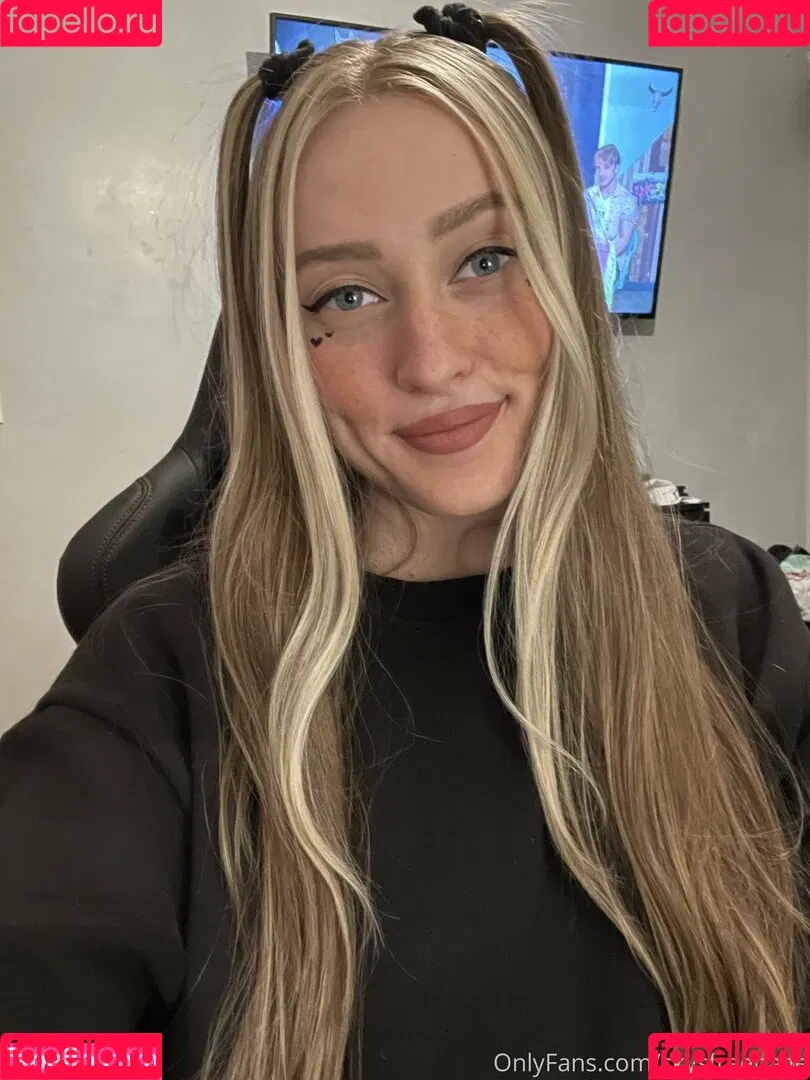 skysfreepage Onlyfans Photo Gallery 