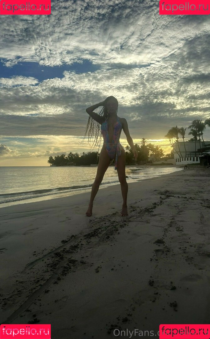 Veronica Rodriguez Onlyfans Photo Gallery 