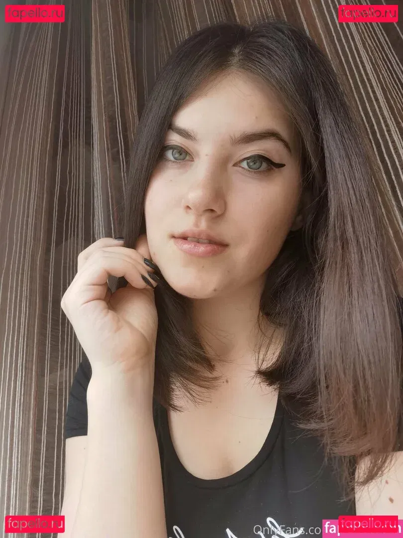 viaritel Onlyfans Photo Gallery 