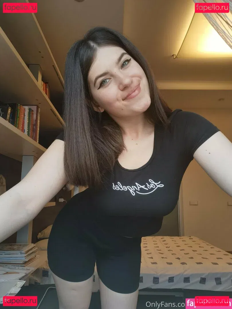 viaritel Onlyfans Photo Gallery 