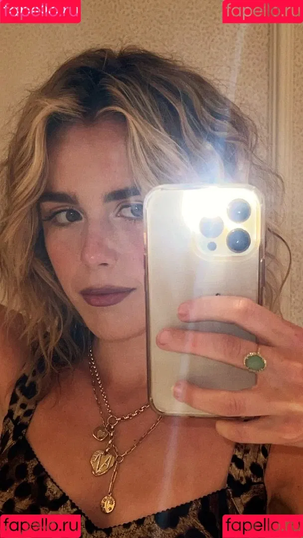 Kiernan Shipka Onlyfans Photo Gallery 