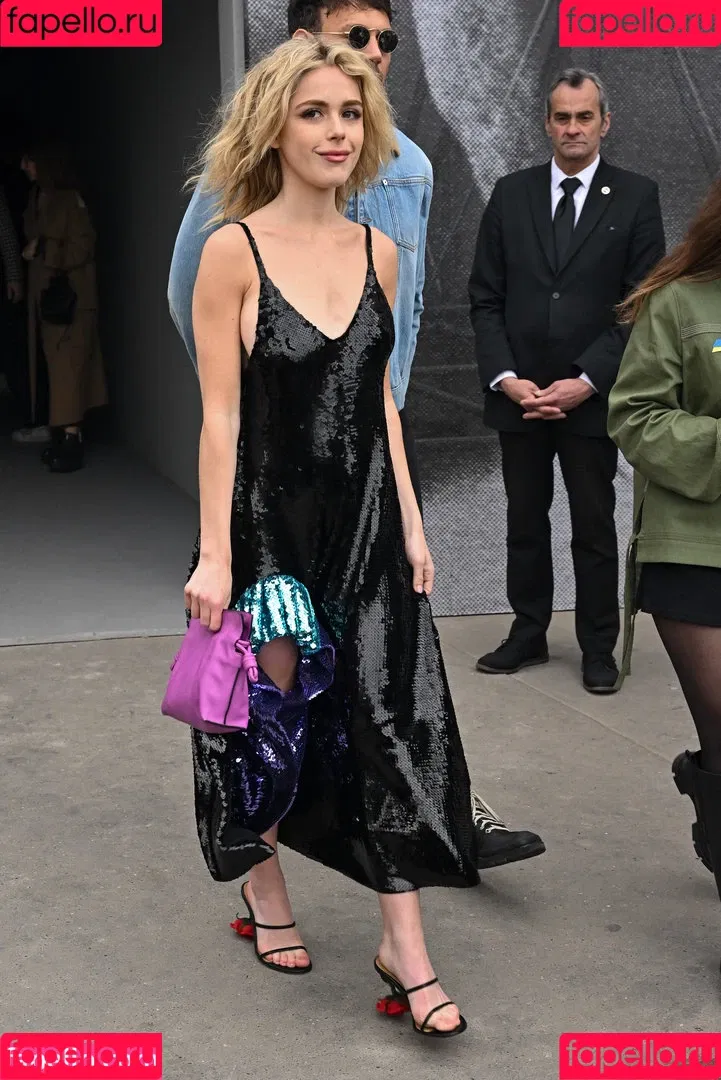 Kiernan Shipka Onlyfans Photo Gallery 
