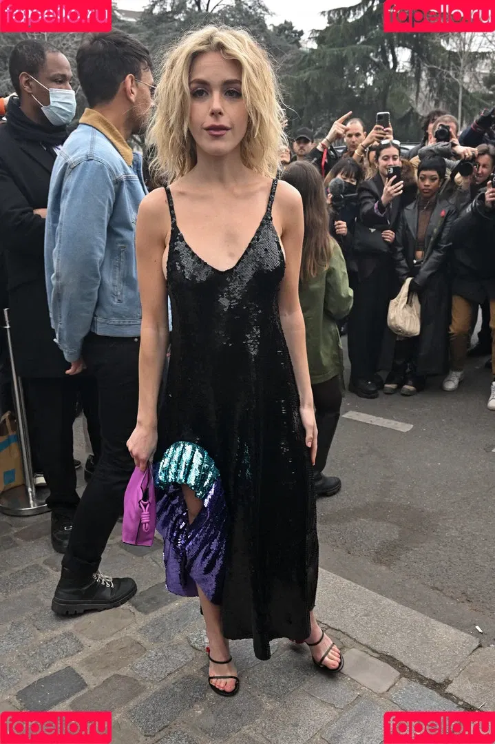 Kiernan Shipka Onlyfans Photo Gallery 