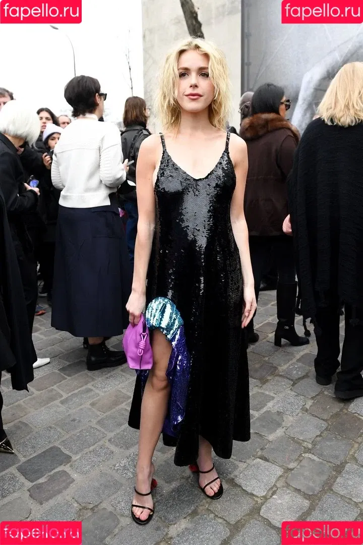 Kiernan Shipka Onlyfans Photo Gallery 