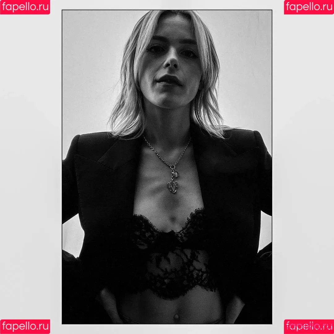 Kiernan Shipka Onlyfans Photo Gallery 