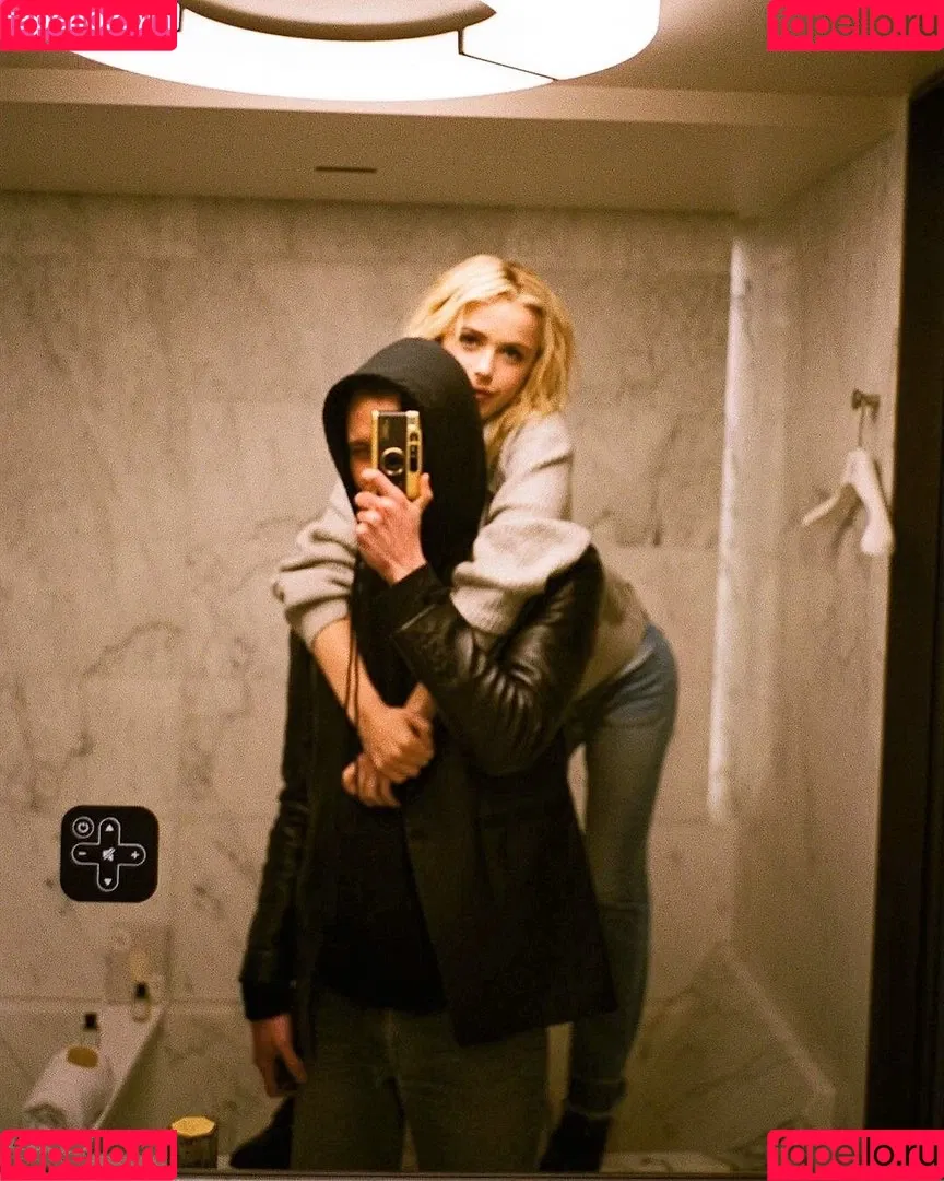Kiernan Shipka Onlyfans Photo Gallery 