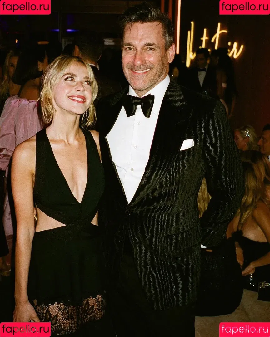 Kiernan Shipka Onlyfans Photo Gallery 