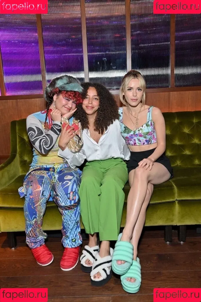Kiernan Shipka Onlyfans Photo Gallery 
