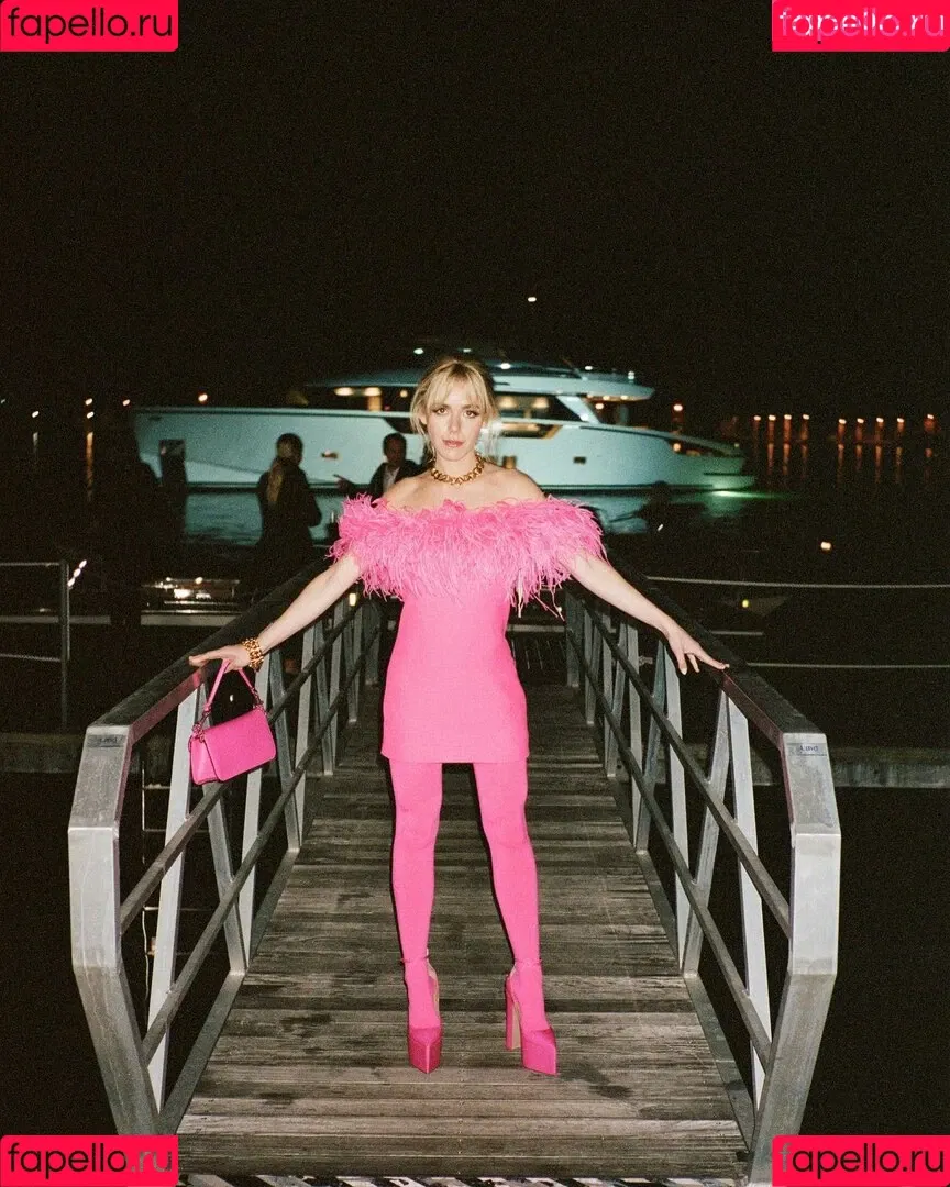 Kiernan Shipka Onlyfans Photo Gallery 