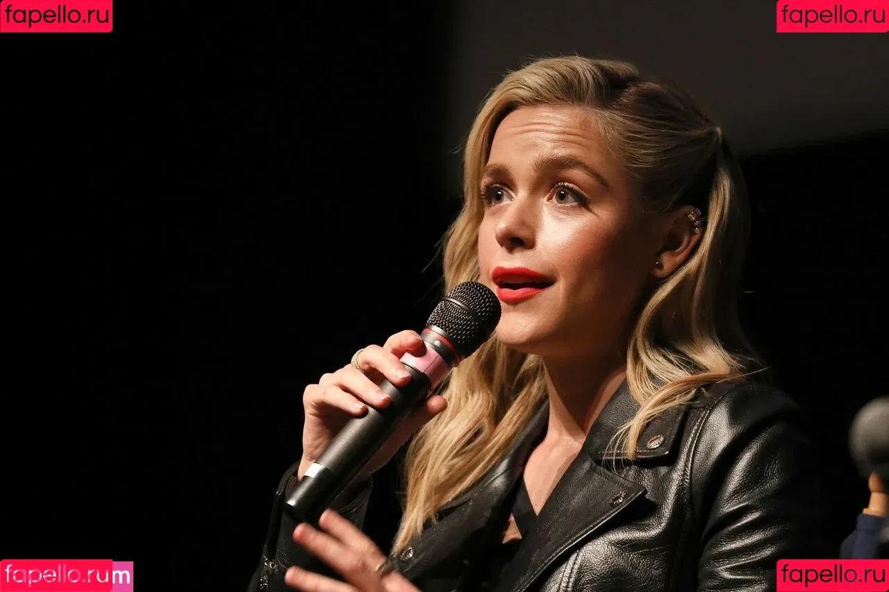 Kiernan Shipka Onlyfans Photo Gallery 