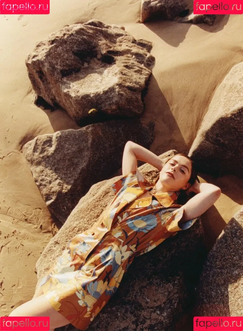 Kiernan Shipka Onlyfans Photo Gallery 