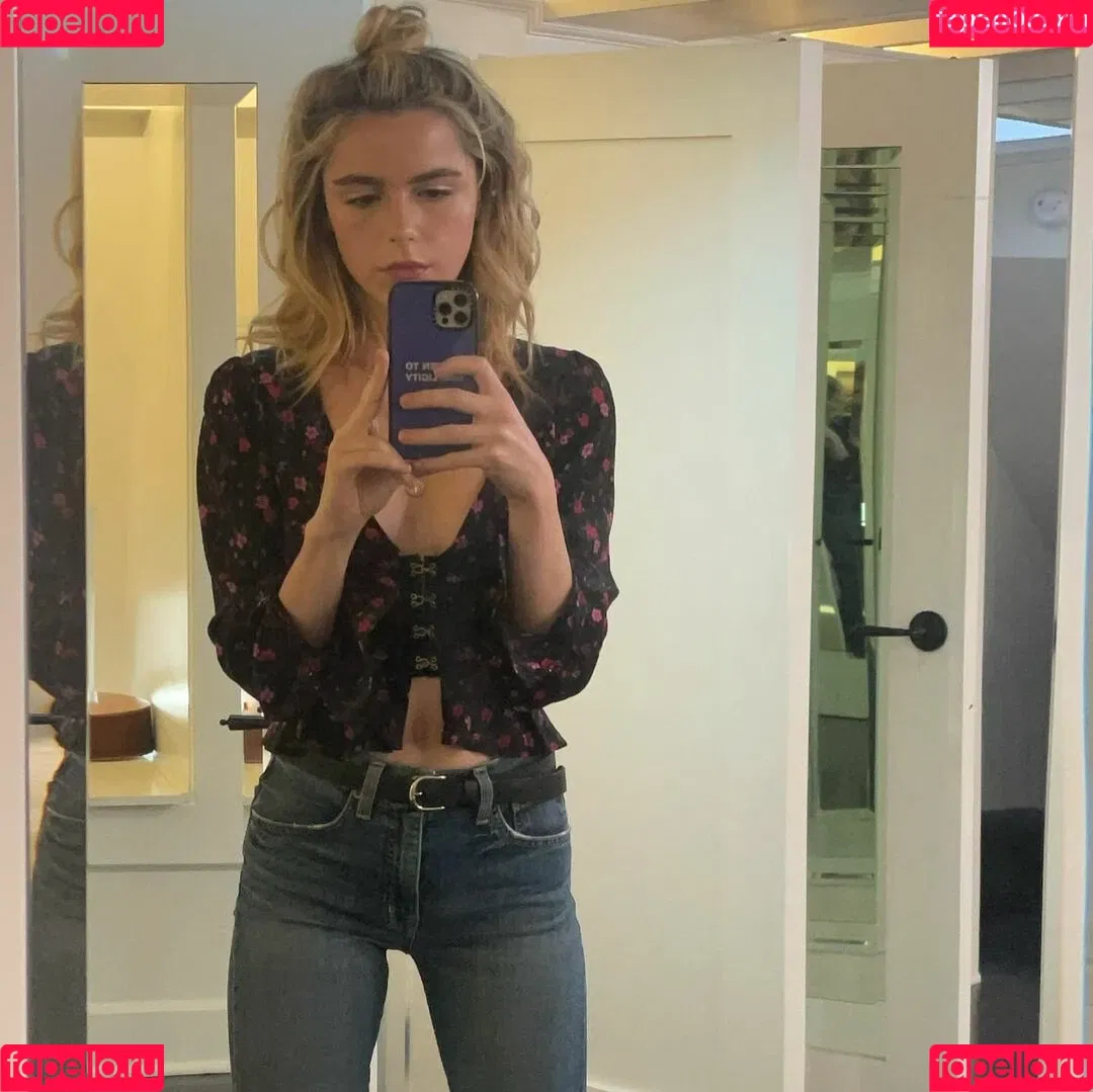 Kiernan Shipka Onlyfans Photo Gallery 