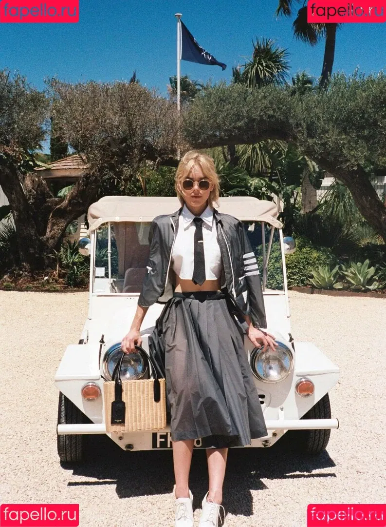 Kiernan Shipka Onlyfans Photo Gallery 