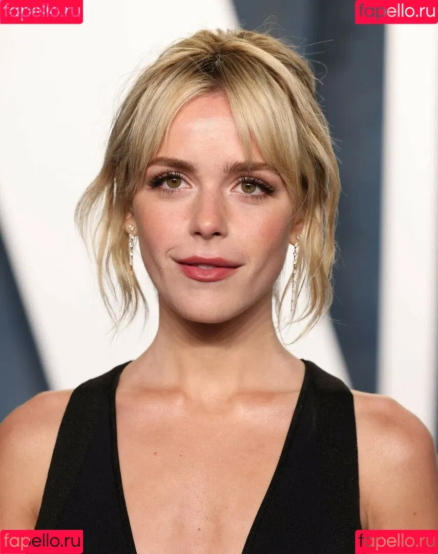 Kiernan Shipka Onlyfans Photo Gallery 