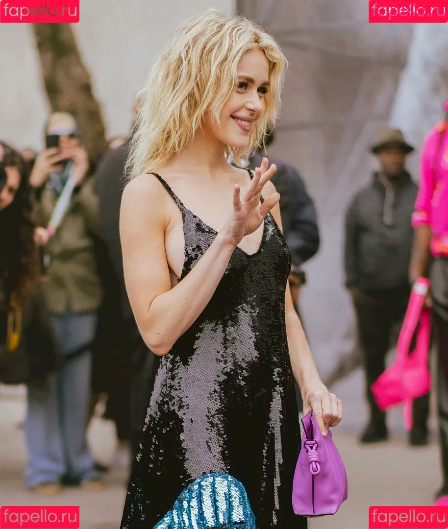 Kiernan Shipka Onlyfans Photo Gallery 