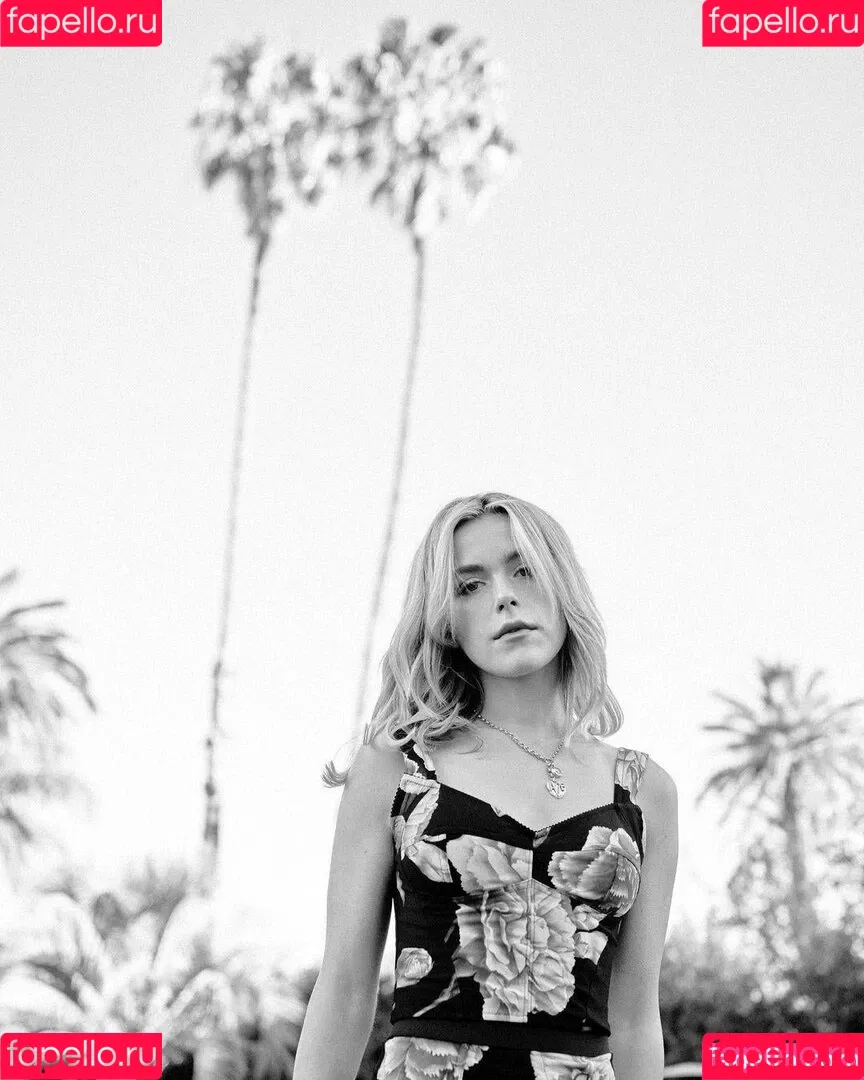 Kiernan Shipka Onlyfans Photo Gallery 