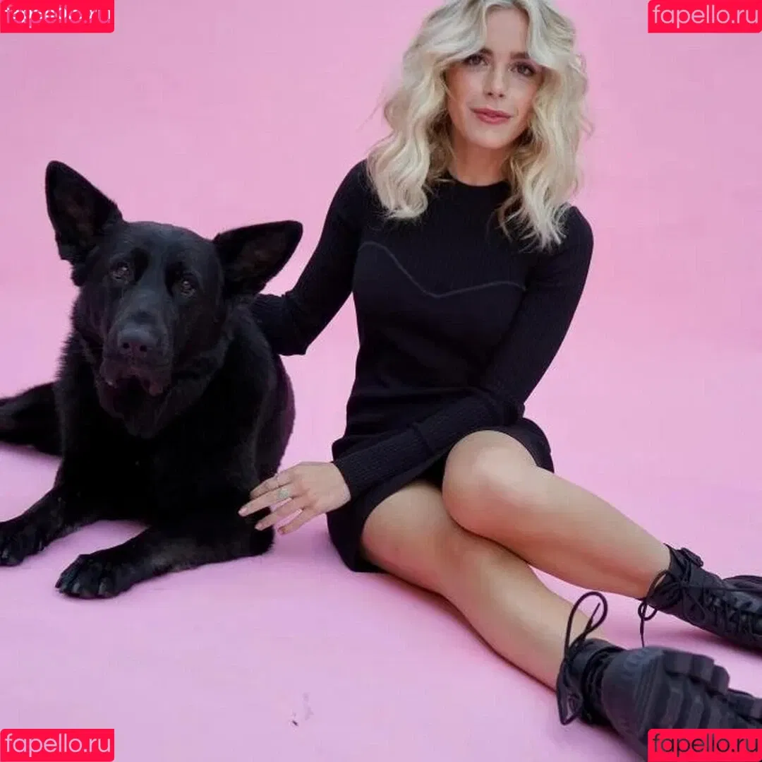 Kiernan Shipka Onlyfans Photo Gallery 
