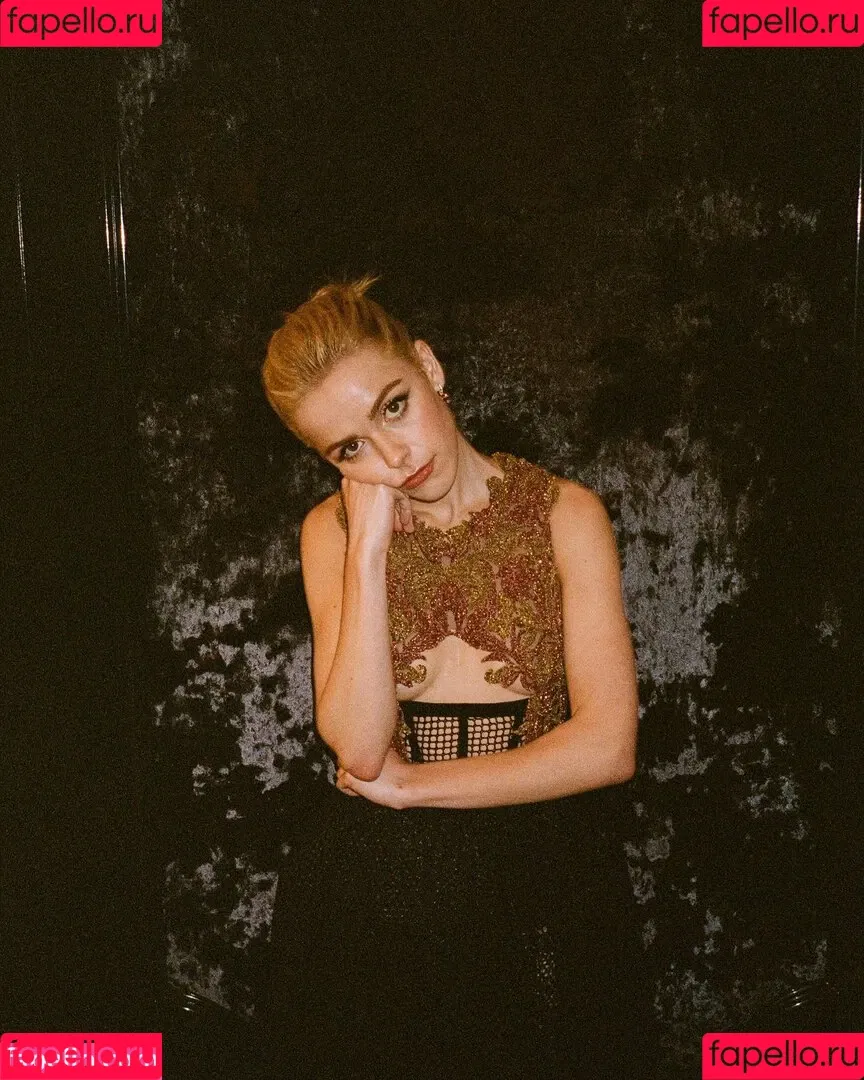 Kiernan Shipka Onlyfans Photo Gallery 