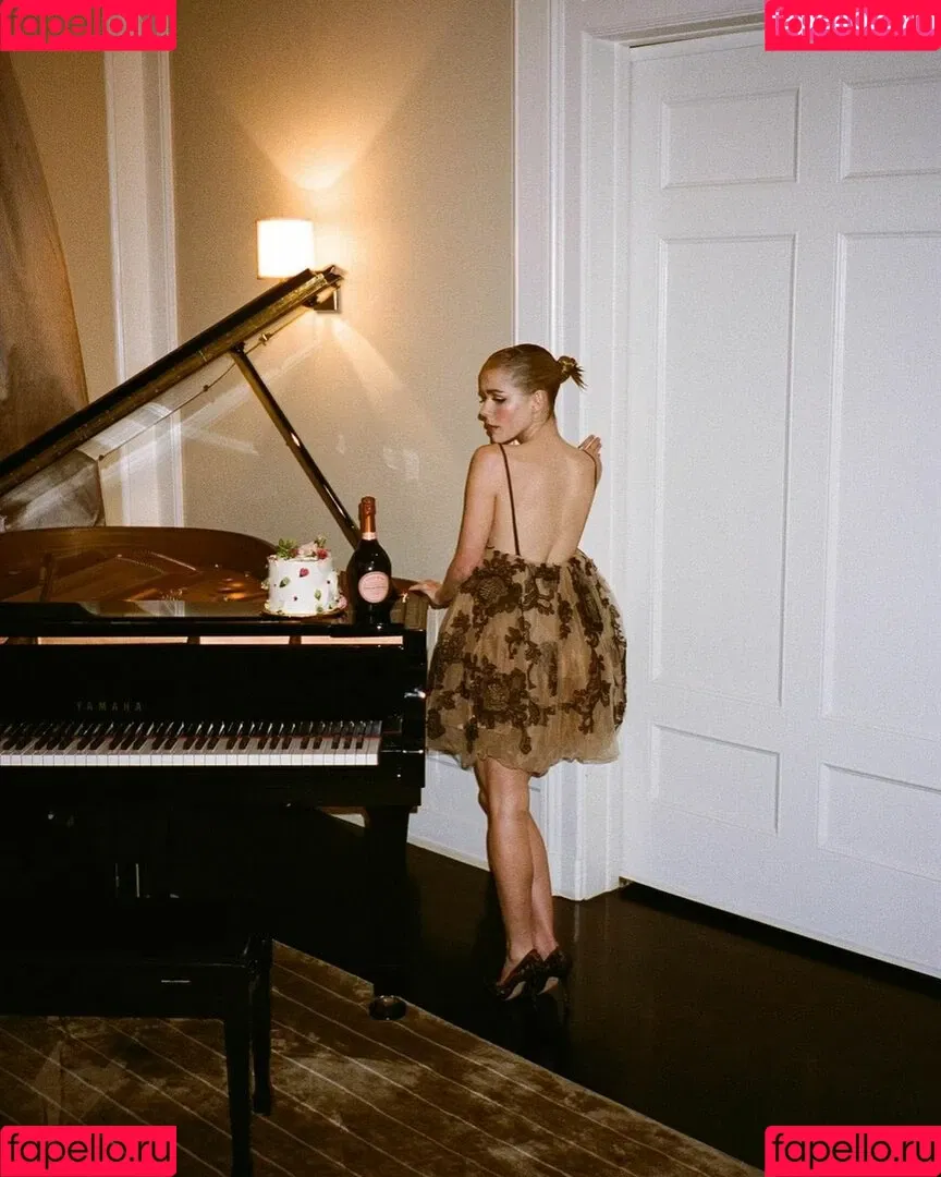 Kiernan Shipka Onlyfans Photo Gallery 