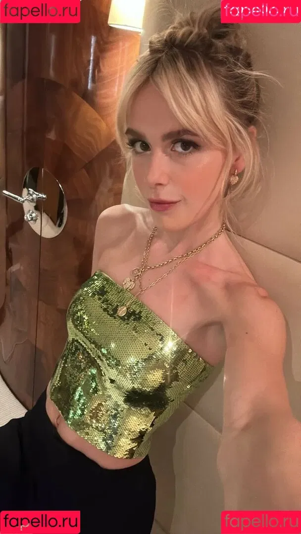 Kiernan Shipka Onlyfans Photo Gallery 