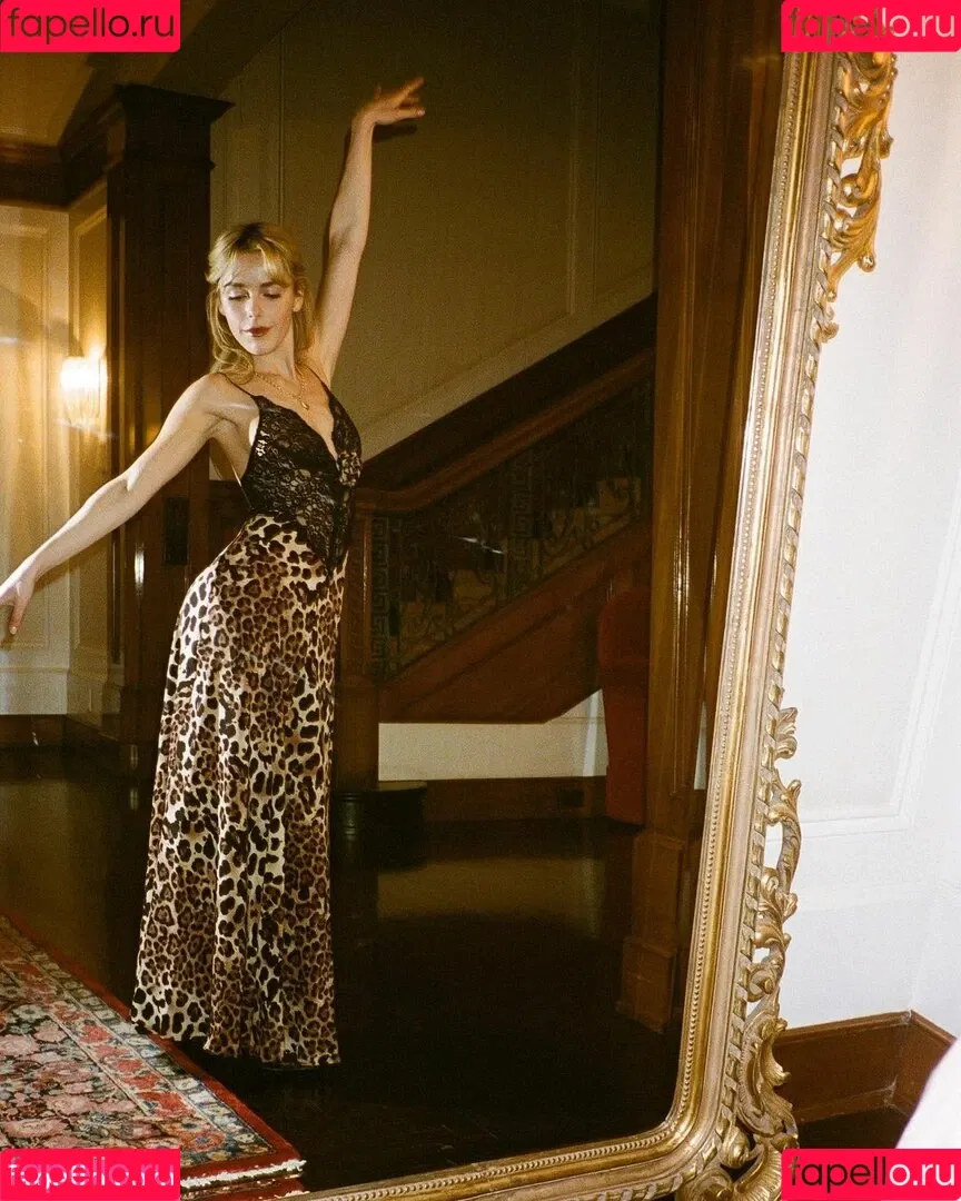 Kiernan Shipka Onlyfans Photo Gallery 