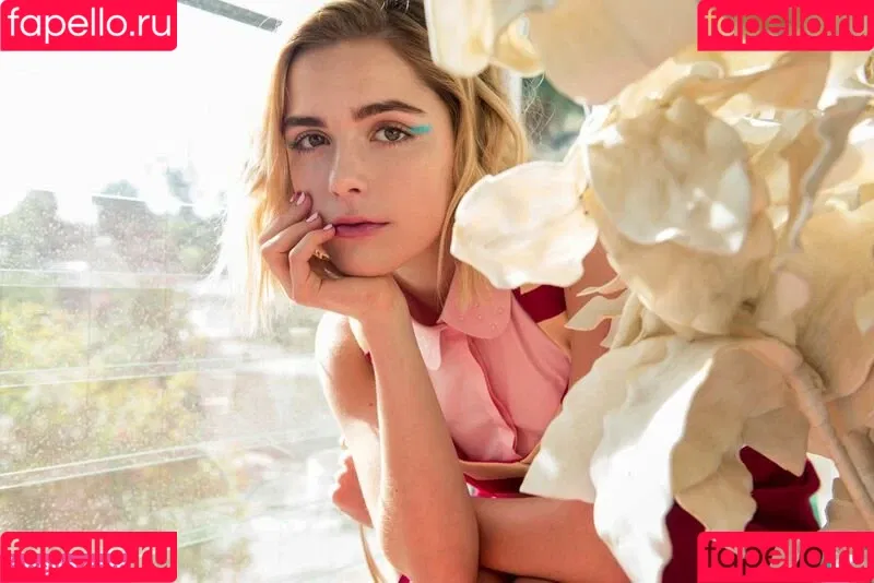 Kiernan Shipka Onlyfans Photo Gallery 