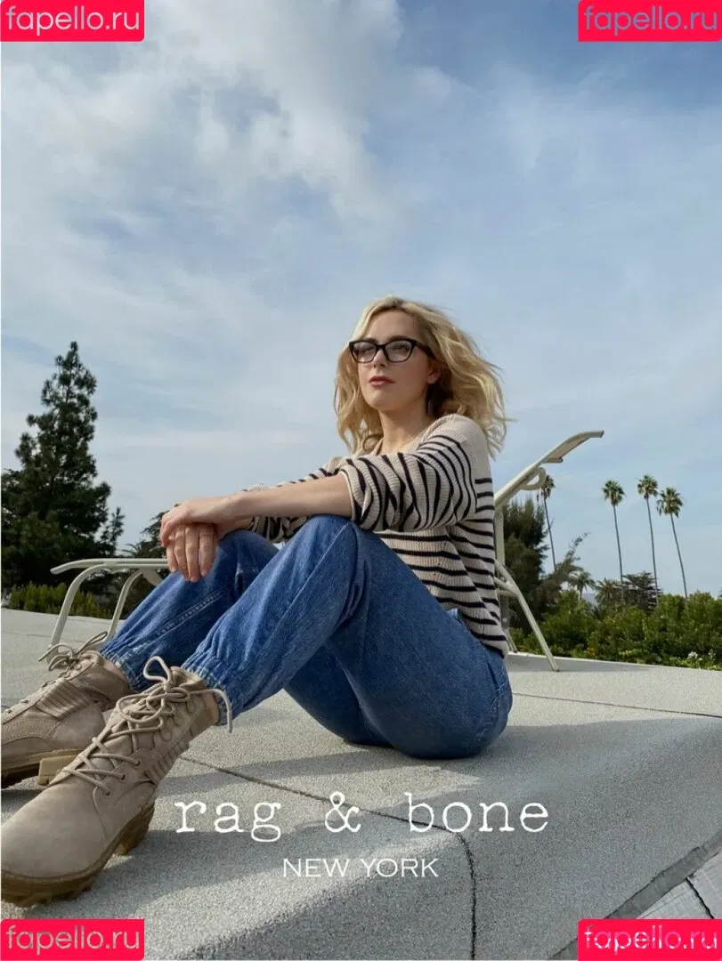 Kiernan Shipka Onlyfans Photo Gallery 