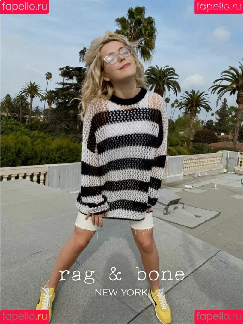 Kiernan Shipka Onlyfans Photo Gallery 