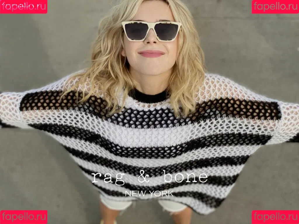 Kiernan Shipka Onlyfans Photo Gallery 