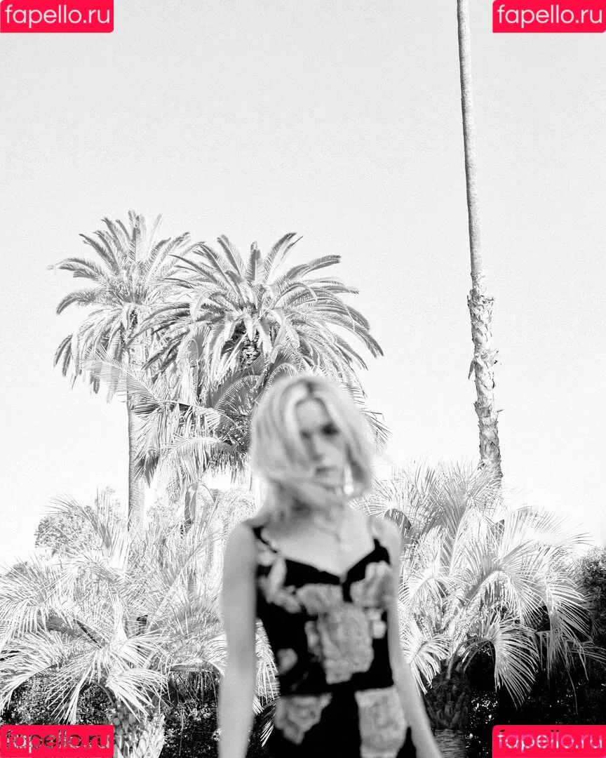 Kiernan Shipka Onlyfans Photo Gallery 