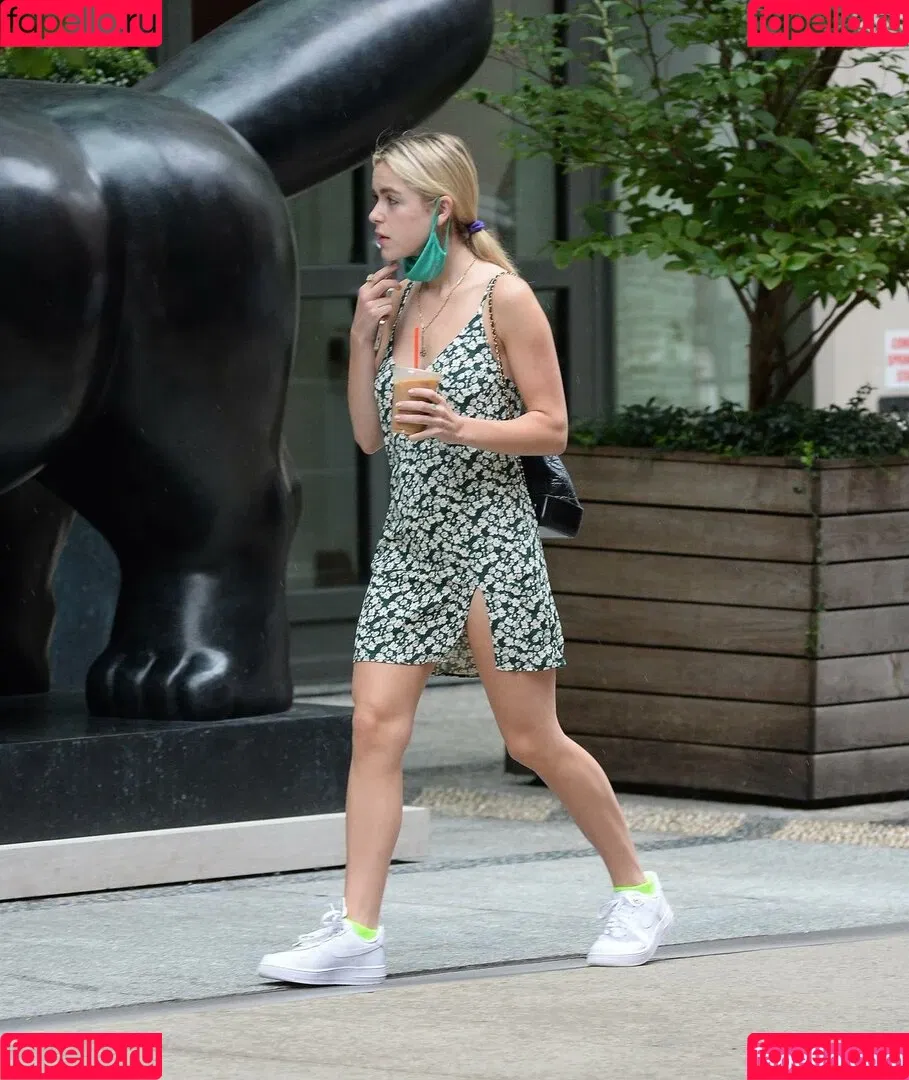 Kiernan Shipka Onlyfans Photo Gallery 