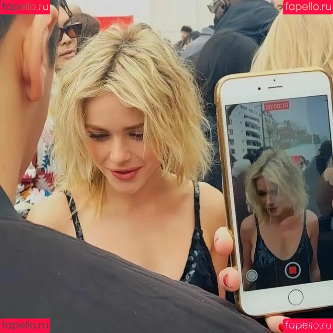 Kiernan Shipka Onlyfans Photo Gallery 