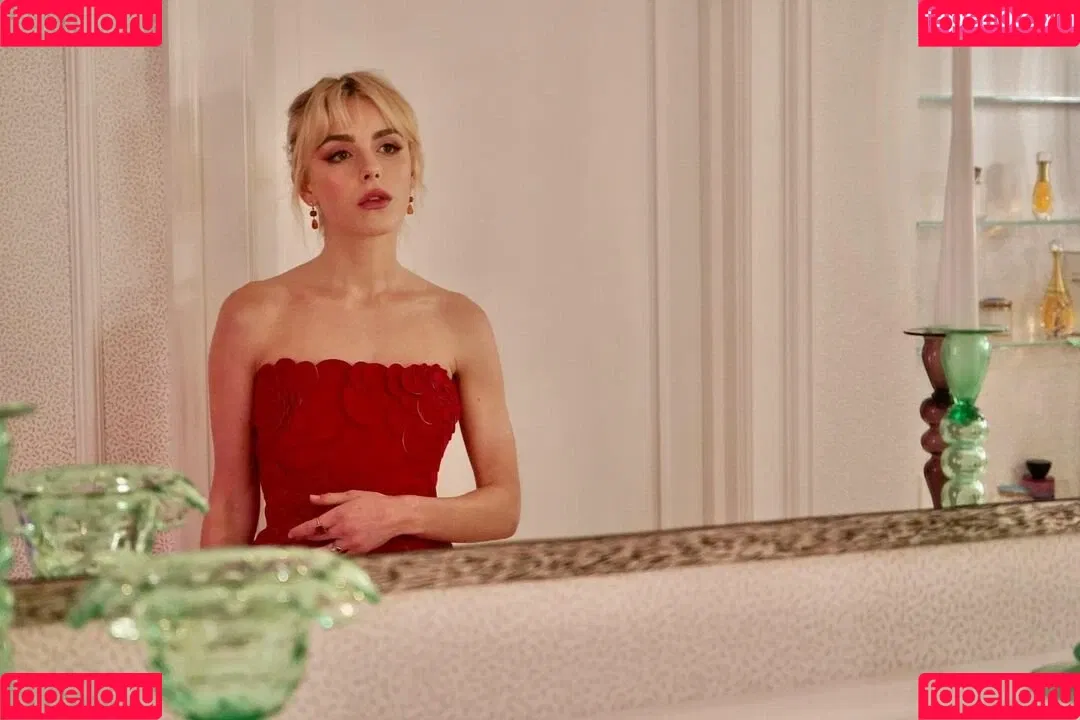 Kiernan Shipka Onlyfans Photo Gallery 