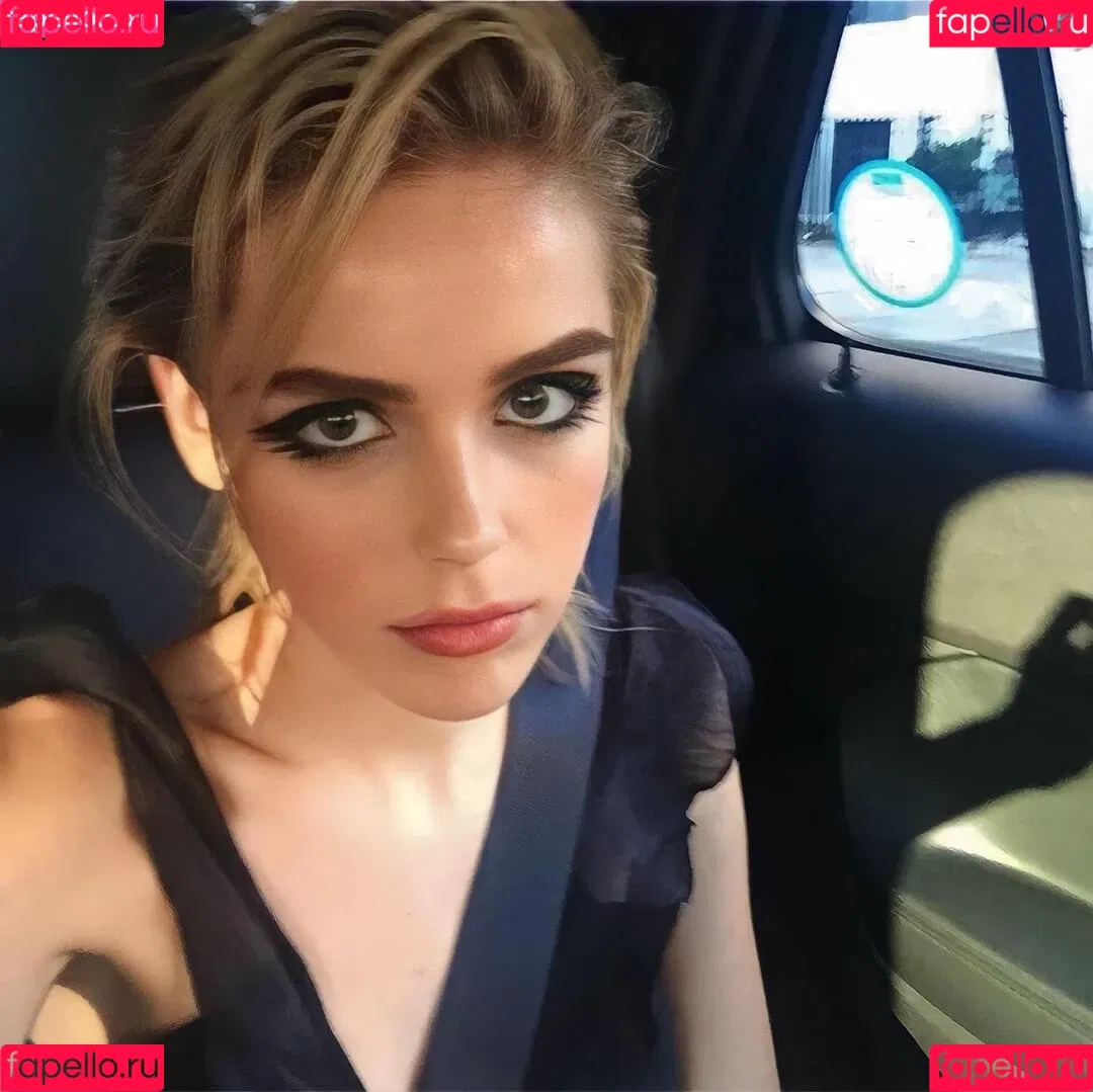 Kiernan Shipka Onlyfans Photo Gallery 