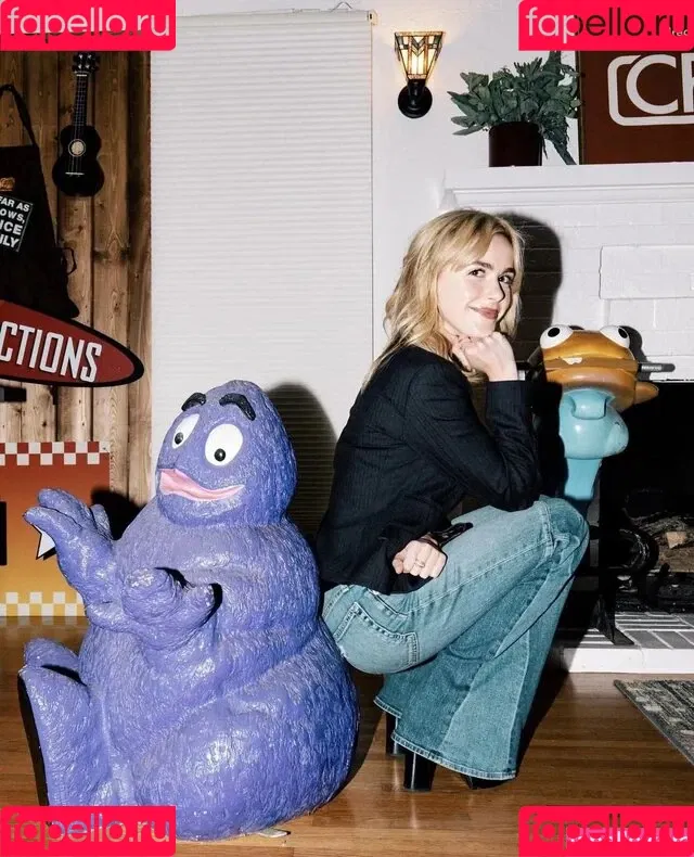 Kiernan Shipka Onlyfans Photo Gallery 