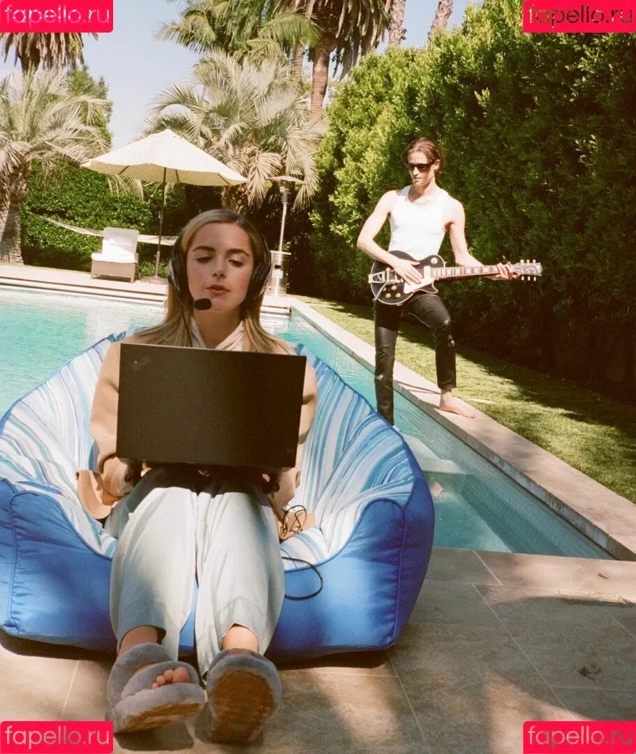 Kiernan Shipka Onlyfans Photo Gallery 