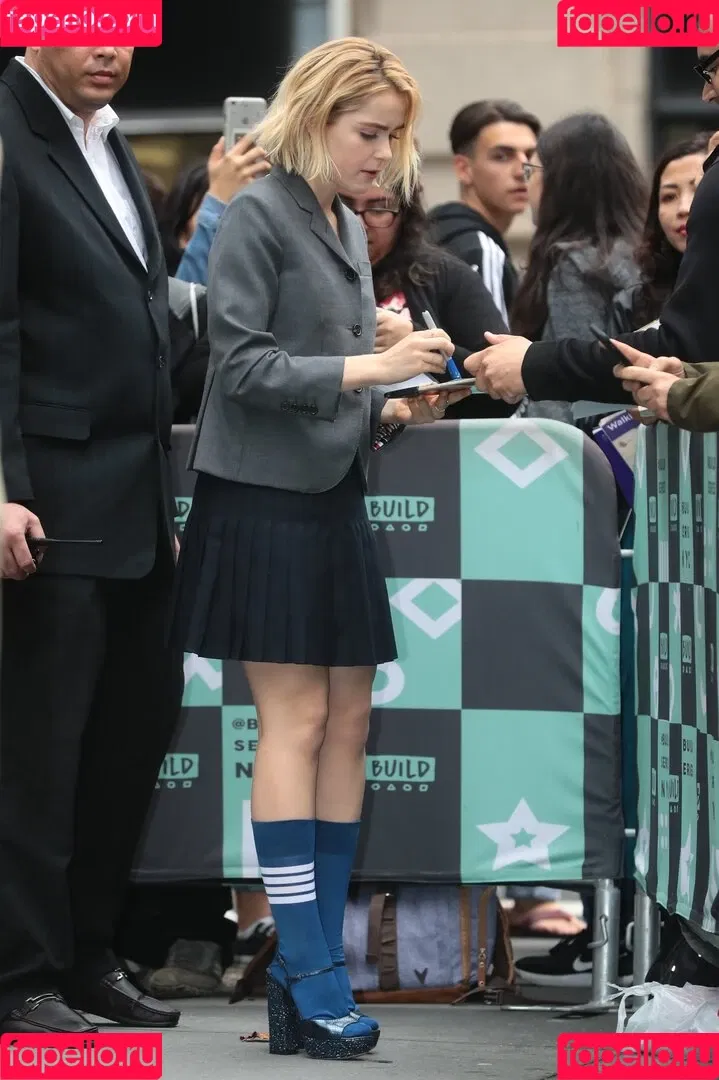 Kiernan Shipka Onlyfans Photo Gallery 